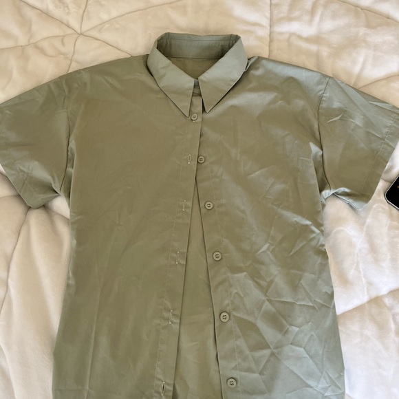 Slimming button down - Picture 1 of 6
